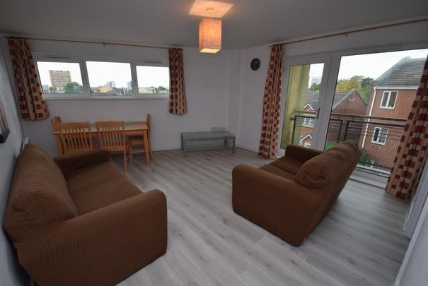 3 bedroom apartment to rent - Photo 1