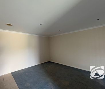 PERFECTLY LOCATED FAMILY HOME - Photo 1