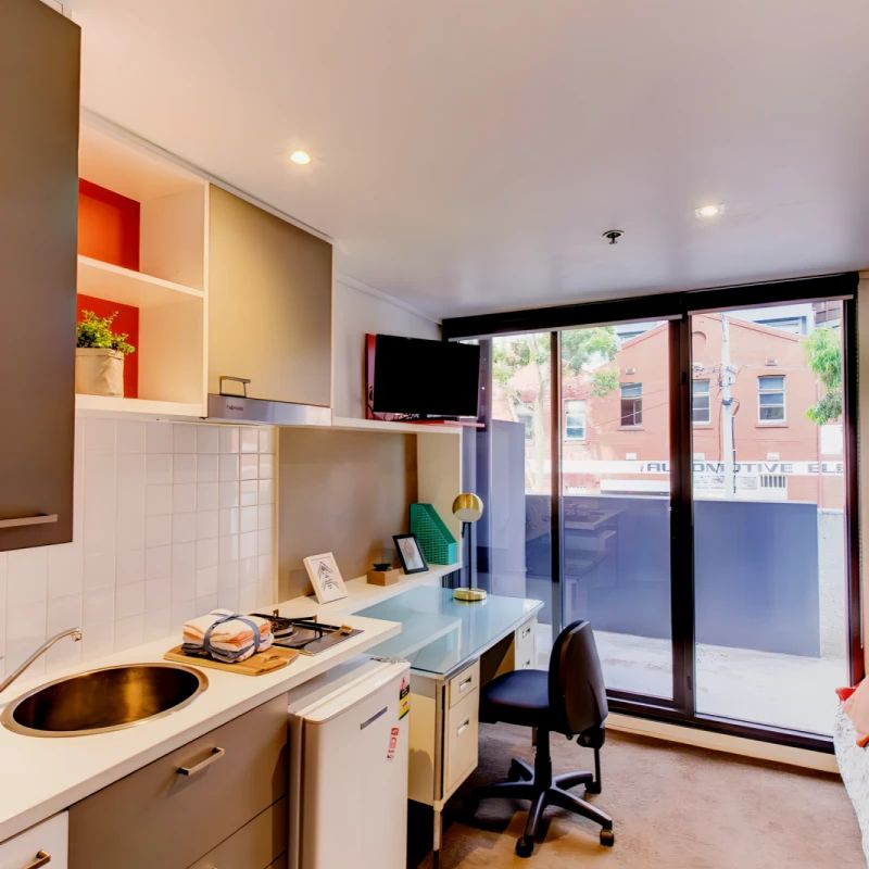 Large Studio - Photo 1