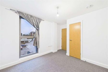 Cromwell Road, Redhill, Surrey, RH1 - Photo 5