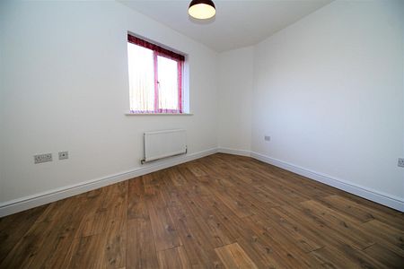 John Hunt Drive, Basingstoke, Hants - Photo 2