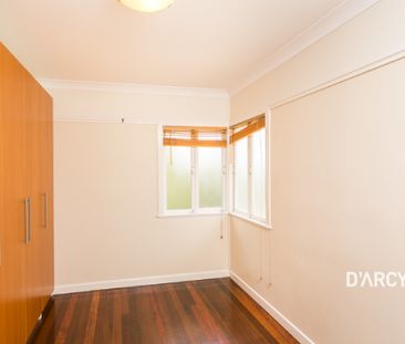 46 HARWOOD ST - Photo 4