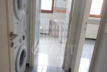 Attic-Cassia: 250mq. Top floor in addition to 250mq. of panoramic terraces. Spacious living, dining, 5 bedrooms, 3 baths, maid’s room, 3 panoramic terraces, parking, silent,. Located at begining of Cassia, near Schools. Ref 160