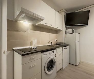 Carrer de Nàpols, Barcelona, Catalonia 08013 - Photo 1