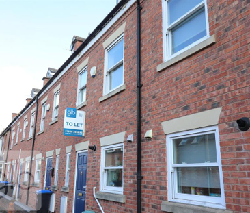 5 bedroom terraced house to rent - Photo 3 | Rentumo