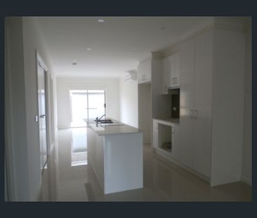 Cozy 2 bedroom home - Photo 5