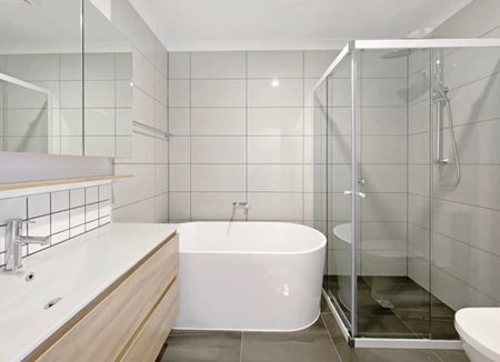 Arana Hills - Photo 2