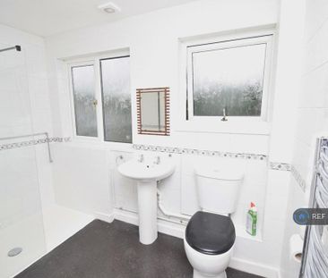 2 bedroom semi-detached house to rent - Photo 5