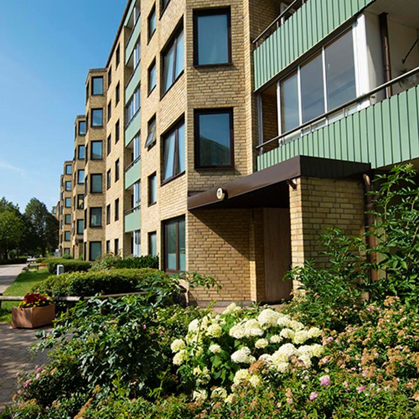 Hålsjögatan 33, Bellevuegården - Photo 1