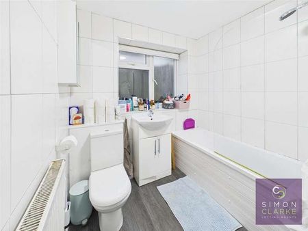 Moss Hall Grove, Woodside, N12 - Photo 4