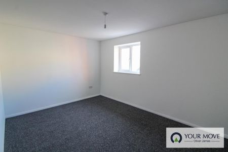 3 bedroom flat to rent - Photo 3