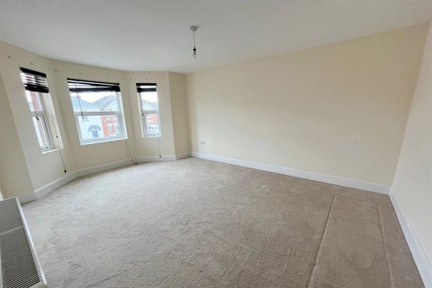 4 bedroom detached house to rent - Photo 1