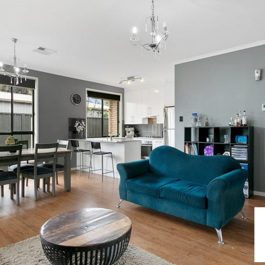 Low Maintenance & Stylish! - Photo 1