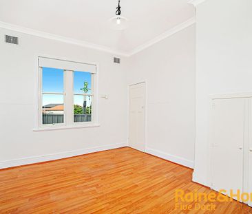 Tidy and Private 3 bedroom family home - Photo 2