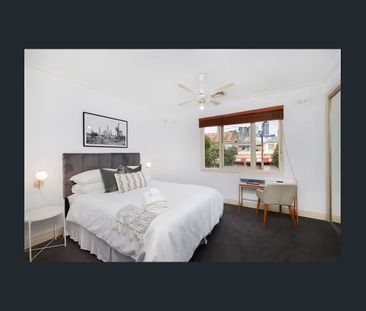 Captivating Victorian Terrace: An Urban Oasis Opposite Queen Victor... - Photo 6