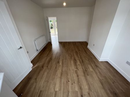 Oldham Avenue, Wyken, Coventry, Cv2 5eu - Photo 3