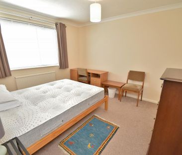 4 bedroom terraced house to rent - Photo 5