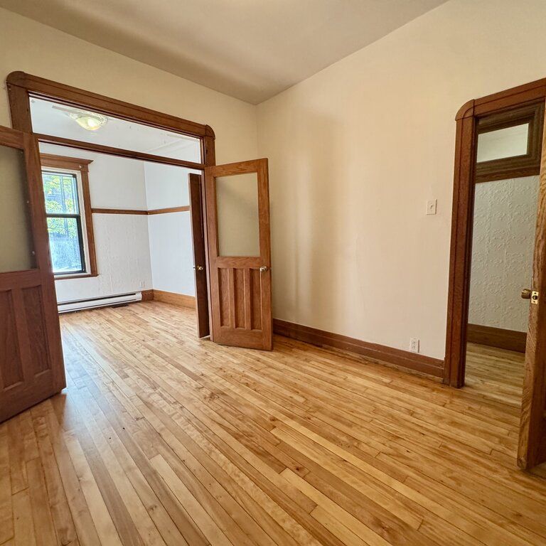 Villeray - Superbe 4 Chambres + Sous-Sol - Photo 1