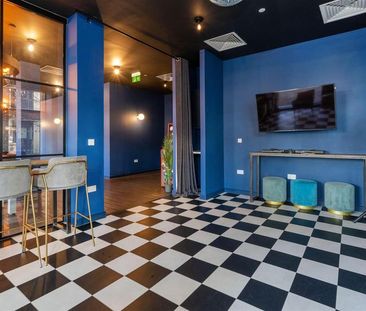 1 bedroom in a flat share to rent - Photo 5