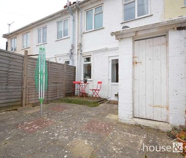 Calvin Road, Winton, BH9 - Photo 2