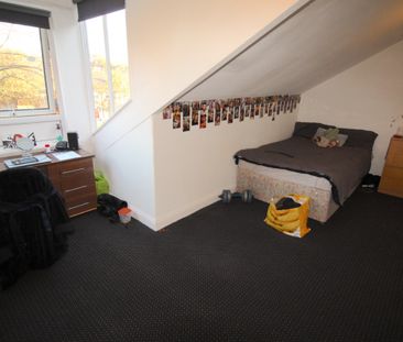 9 Bed - 213 Belle Vue Road, Woodhouse, Leeds - LS3 1HG - Student - Photo 5