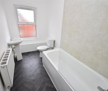 3 bedroom apartment to rent - Photo 6