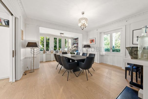 Beautiful detached villa with pool - Photo 1