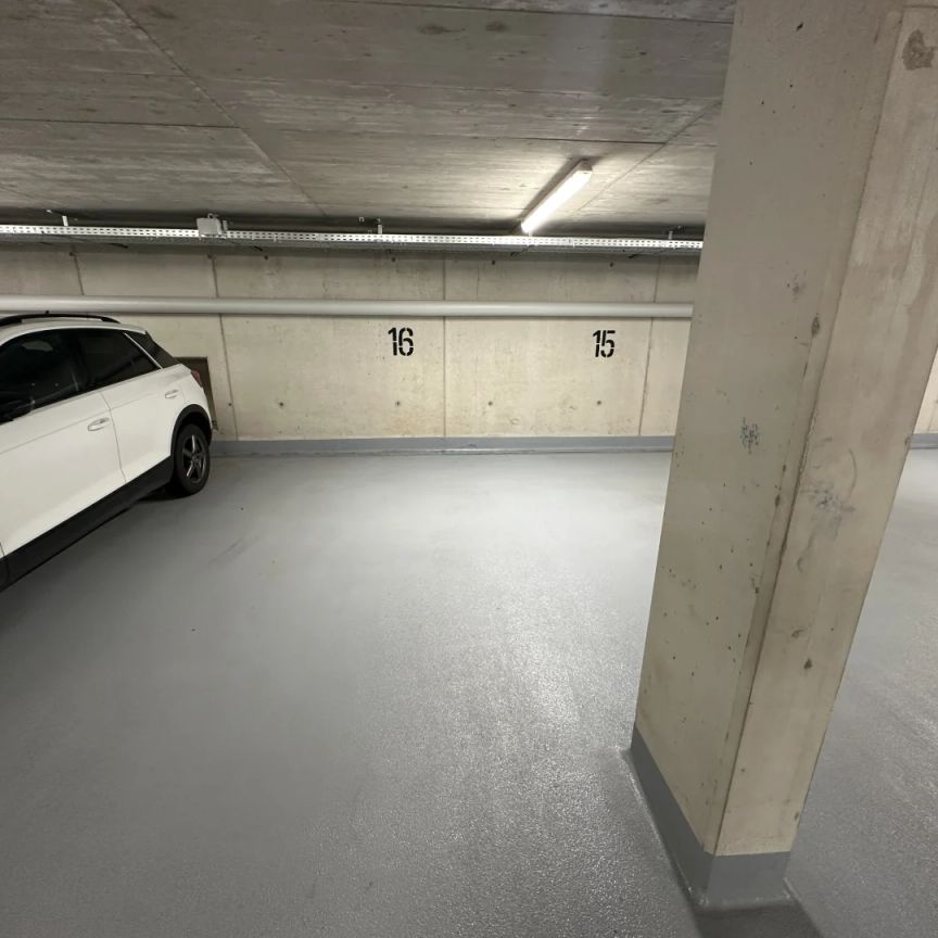 „Top-Lage! 2-Zimmer mit Balkon & Schlossbergblick und dazugehörigen Stellplatz ab 12/25“ - Foto 1