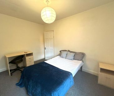 3 bedroom house share to rent - Photo 4