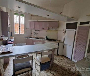 Stanza in appartamento di 90 m² a Bologna - Photo 4