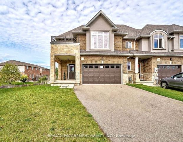 17 Pinot Crescent - Photo 1