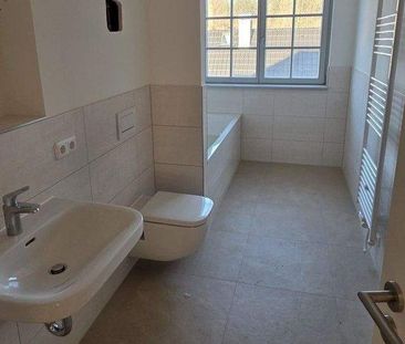 Erstbezug im ehemaligen Rittergut! Viel Platz unterm Dach, Fußboden... - Photo 1