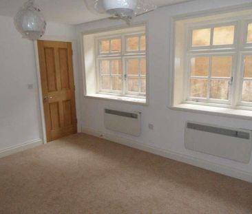 Bute Street - Central Luton - Duplex Split Level One Bed With Court... - Photo 2