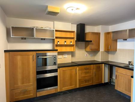 3 bedroom apartment to rent Royal Plaza, 2 Westfield Terrace, Sheffield, S1 - Photo 2