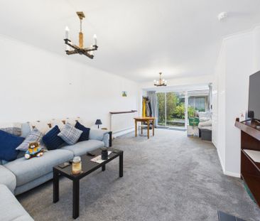 Firs Close, Hazlemere, High Wycombe,HP15 - Photo 3