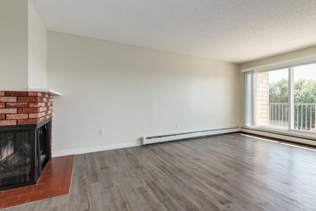 Premier Suite - 1 Bedroom - Photo 2