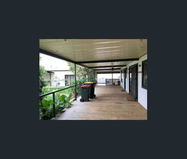 Large and Tranquil Living, Plenty of Space Throughout! - Photo 4