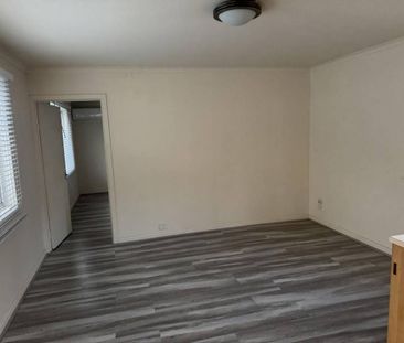 One Bedroom unit in good location - Photo 4