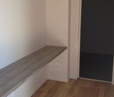Centrally located townhouse - Photo 2