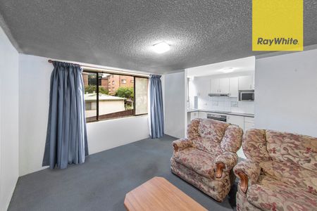 NEWLY LISTED - NEWLY UPDATED FURNISHED TWO BEDROOM APARTMENT IN CBD LOCATION - Photo 5