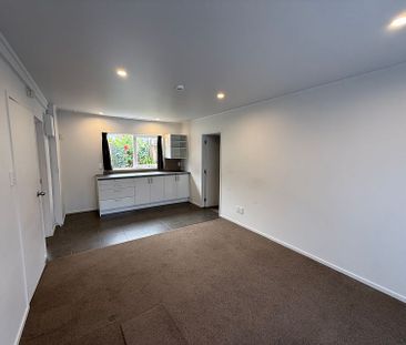Extended family living - Photo 4