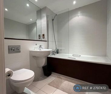 2 bedroom flat to rent - Photo 4