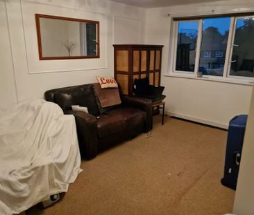 Lewisham, SE12, London - Photo 1