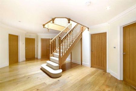 Birch Lane, Ascot, Berkshire, SL5 - Photo 2