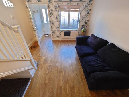 2 bedroom semi-detached house to rent - Photo 5