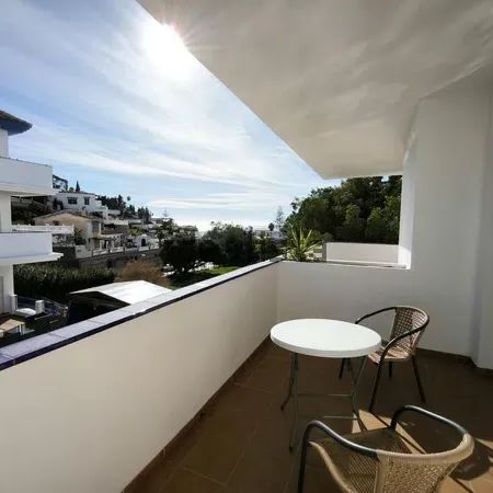 Alquiler de estudio en Calle Guadalhorce - Photo 1