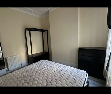 1 Bed Flat, London, N22 - Photo 2