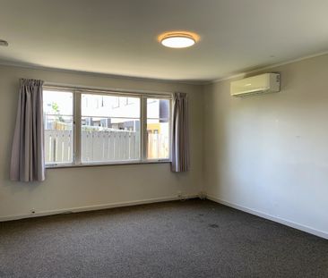 90 Matipo Road, Te Atatu Peninsula, Auckland - Photo 4