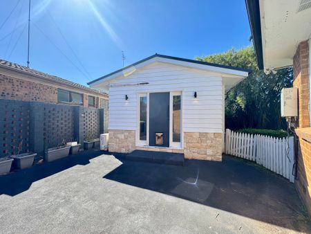 CONVENIENT LIVING IN EMU PLAINS! - Photo 4