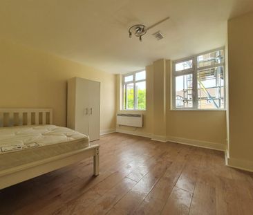 Atlantic Lodge 184-186 South Street, Romford RM1, London - Photo 3